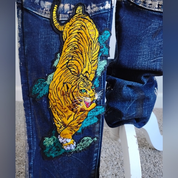 Embellish Distressed Embroidered Patched Spencer Biker Denim Jeans Size 30 - Picture 9 of 15